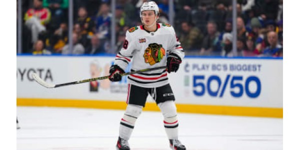 Les Blackhawks de Chicago et les Red Wings de Detroit sont les équipes qui ont le plus progressé cette saison Les Blackhawks de Chicago et les Red Wings de Detroit sont les équipes qui ont le plus progressé cette saison